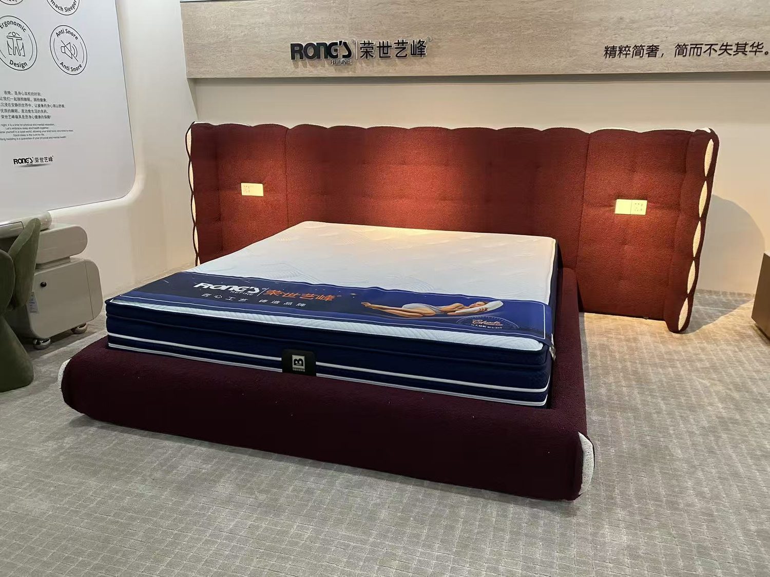 意式极简布艺软床实拍 · 荣世艺峰
